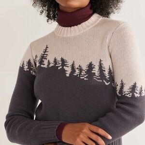 Pendleton womans Gray and Cream Forest Jacquard Crewneck Sweater.